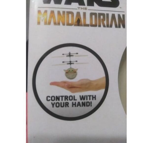 Star Wars Mandalorian The Child Motion Sensing
Helicopter Baby Yoda World Tech - Picture 4 of 11